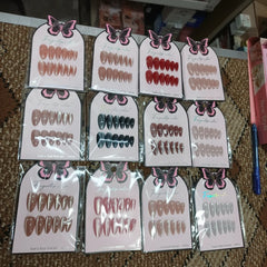 Fingertip Color Cat's Eye Nail Art - 12 Pcs